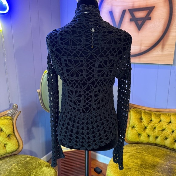 Vintage Y2K Coolwear Crochet Cardigan - Picture 3 of 5